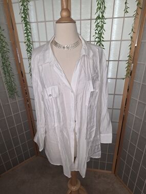 Roz & Ali White Button-Front Longline Tunic Blouse